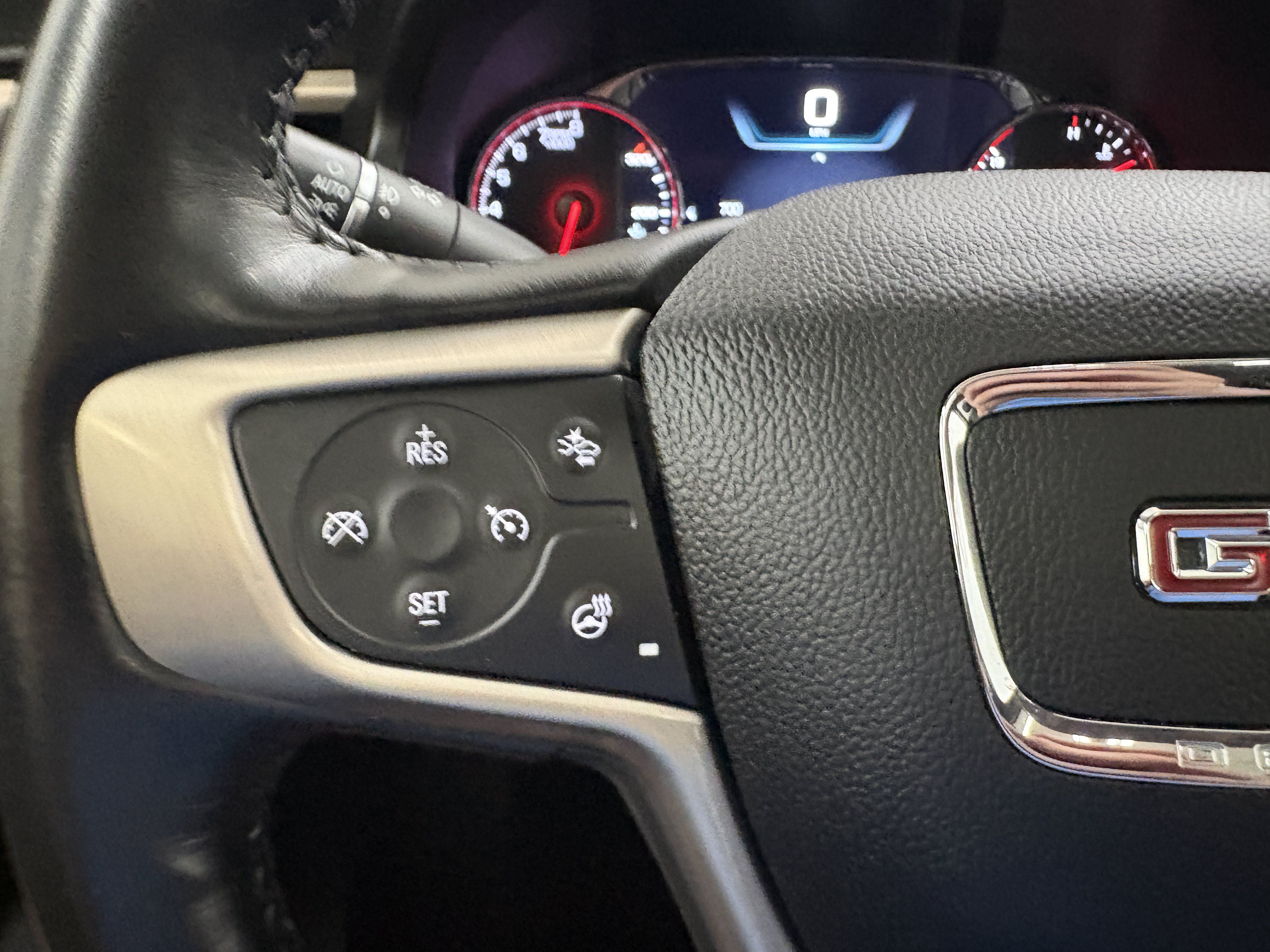 Used 2019 GMC Acadia Denali w/ Technology Package FWD image 37
