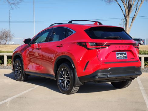 Used 2025 Lexus NX 250 FWD w/ Premium Package image 4