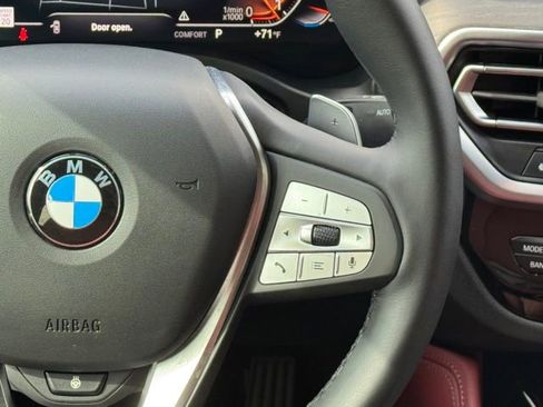 Certified 2025 BMW X4 xDrive30i w/ Premium Package image 24