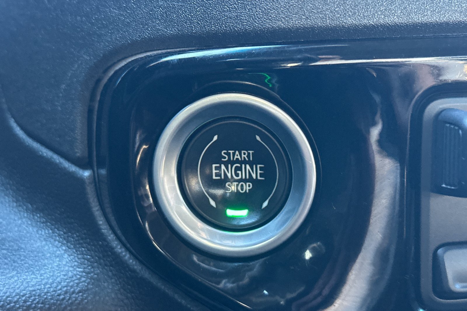 Used 2023 GMC Sierra 1500 SLE AWD/4WD image 23