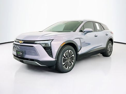 Used 2024 Chevrolet Blazer EV LT AWD/4WD image 3