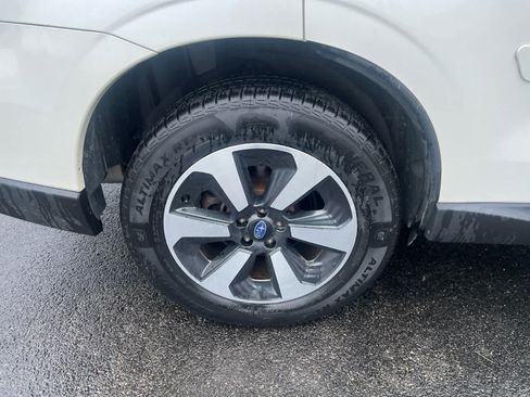 Used 2018 Subaru Forester 2.5i Limited AWD/4WD image 9