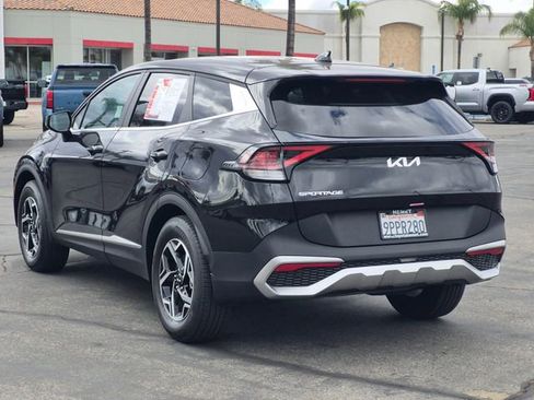 Used 2025 Kia Sportage LX FWD image 8