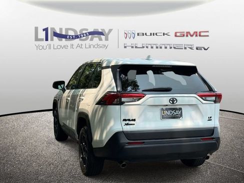 Used 2022 Toyota RAV4 LE AWD/4WD image 5