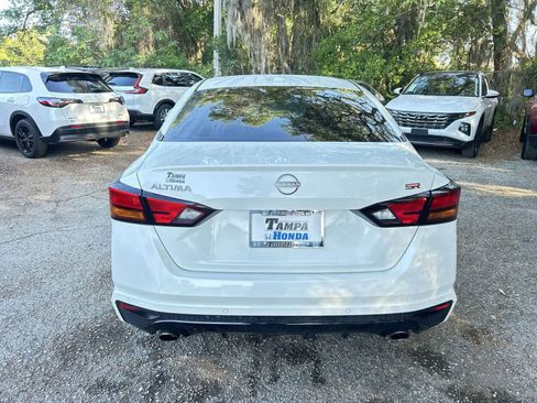 Used 2024 Nissan Altima 2.5 SR FWD image 7