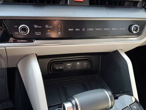 Used 2023 Kia Sportage EX FWD image 15
