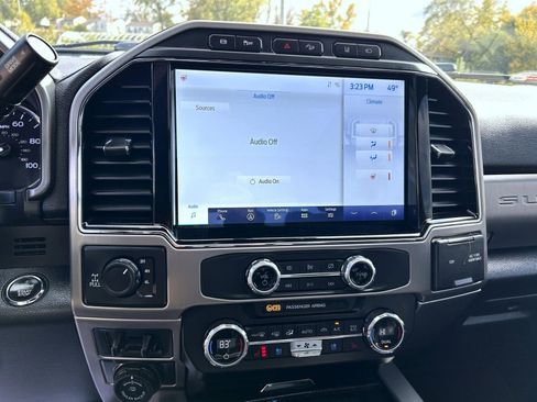 Used 2022 Ford F250 Platinum w/ FX4 Off-Road Package image 14