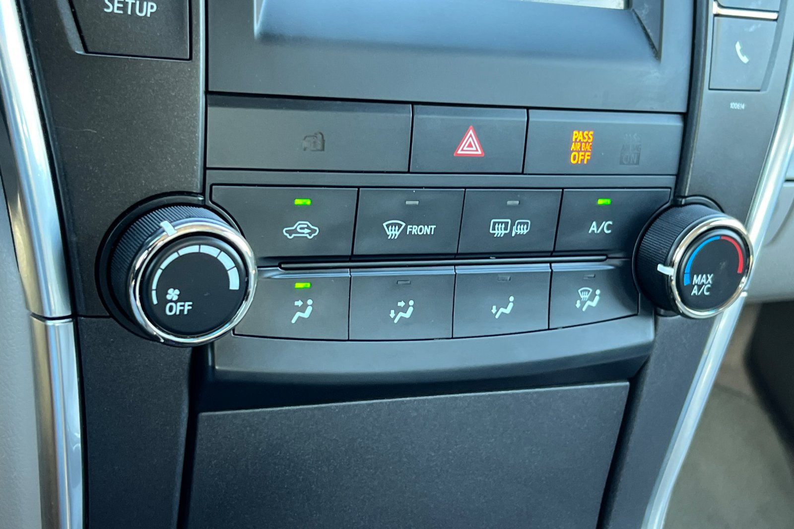 Used 2016 Toyota Camry LE FWD image 19
