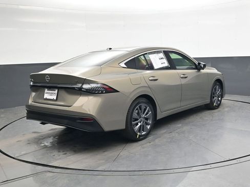 New 2026 Nissan Sentra SL w/ Floor Mat Package FWD image 4