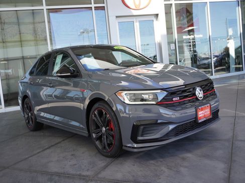 Used 2019 Volkswagen Jetta GLI FWD image 1