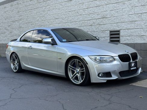 Used 2013 BMW 335is Convertible w/ Premium Pkg RWD image 36