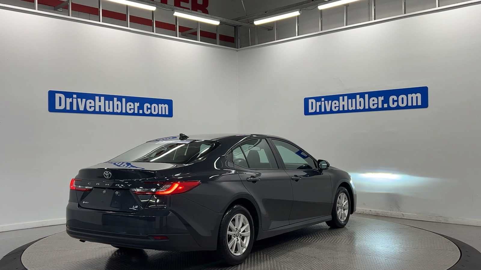 Used 2025 Toyota Camry LE FWD image 8