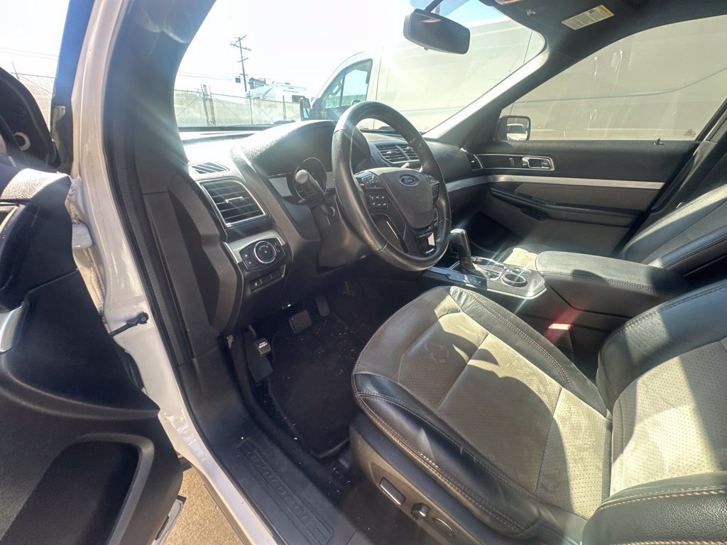 Used 2017 Ford Explorer XLT w/ Equipment Group 202A FWD image 12