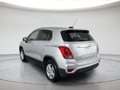 Used 2020 Chevrolet Trax LS w/ Tint and Cruise Package AWD/4WD image 5