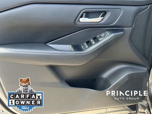 Used 2024 Nissan Rogue SV image 12