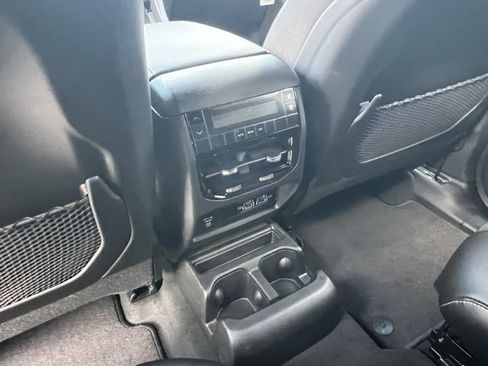 New 2025 Jeep Grand Cherokee L Altitude image 23