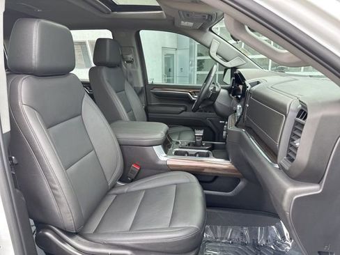 Used 2024 Chevrolet Silverado 1500 LT Trail Boss w/ LT Trail Boss Premium Package image 19