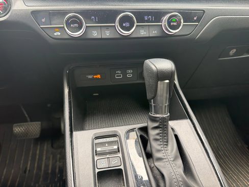 Used 2024 Honda CR-V EX image 16