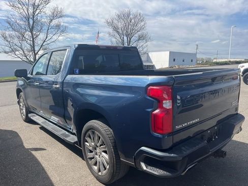 Used 2019 Chevrolet Silverado 1500 High Country w/ High Country Premium Package image 4