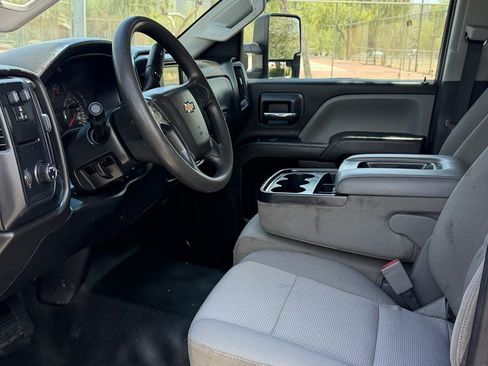 Used 2019 Chevrolet Silverado 2500 W/T w/ WT Convenience Package RWD image 10