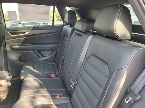 New 2025 Volkswagen Atlas Cross Sport SEL AWD/4WD image 13