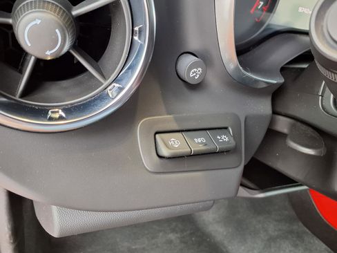 Used 2022 Chevrolet Camaro ZL1 RWD image 19