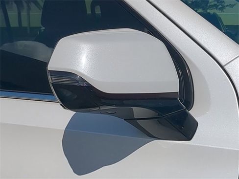 Used 2021 Chevrolet Suburban LT w/ LT Signature Package image 12