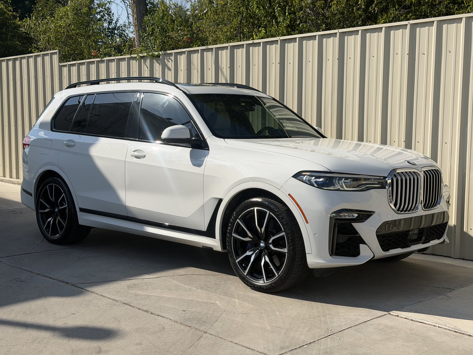 Used 2019 BMW X7 xDrive50i w/ Dynamic Handling Package AWD/4WD image 3