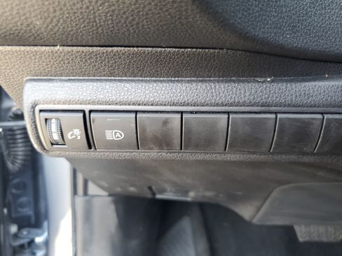 Used 2025 Toyota Corolla LE FWD image 19