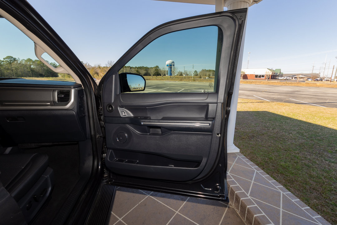 Used 2024 Ford Expedition XLT AWD/4WD image 23