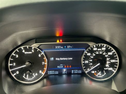 Used 2024 Nissan Altima 2.5 SV image 11