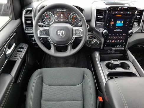 Used 2025 RAM 1500 Big Horn AWD/4WD image 11