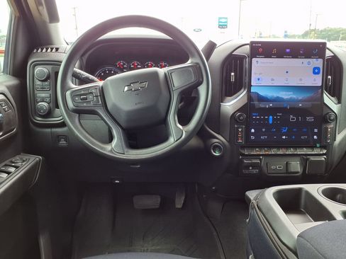 Used 2024 Chevrolet Silverado 1500 Custom Trail Boss w/ LPO, Dark Essentials Package AWD/4WD image 17