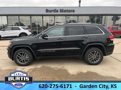Used 2019 Jeep Grand Cherokee Laredo w/ 18" Wheel & 8.4" Radio Group