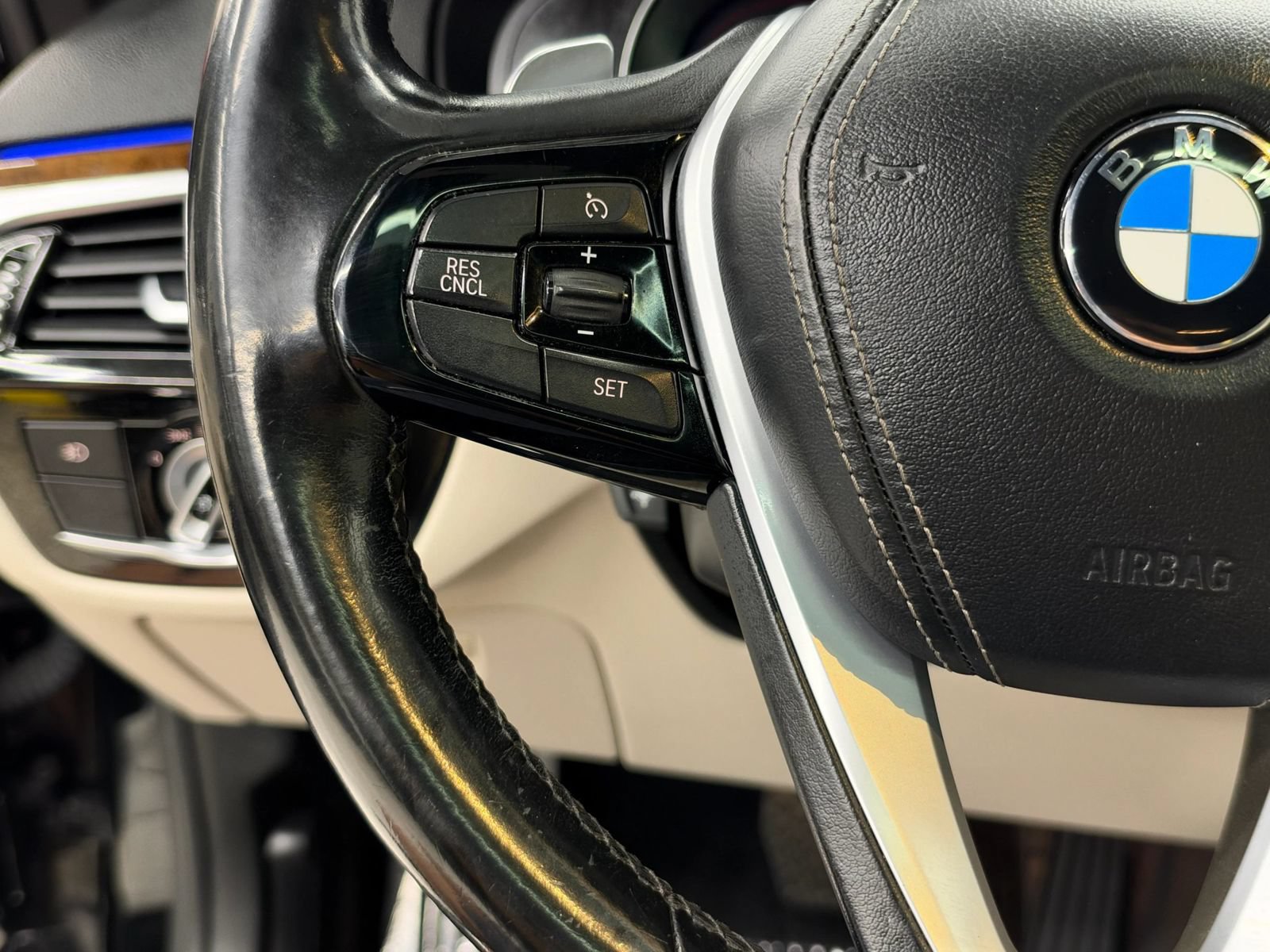 Used 2017 BMW 540i RWD image 30