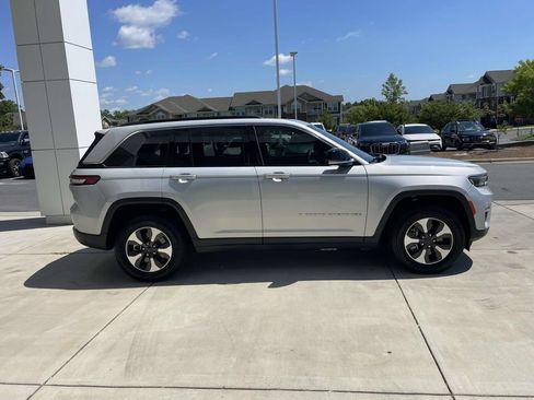 Used 2024 Jeep Grand Cherokee Limited 4xe AWD/4WD image 6