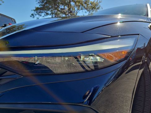 Certified 2025 Hyundai Elantra SEL image 35