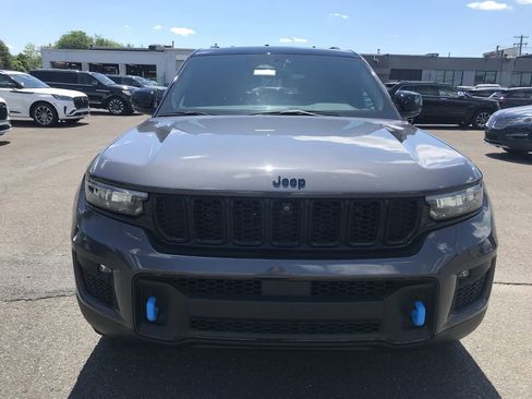 Used 2022 Jeep Grand Cherokee Trailhawk AWD/4WD image 8