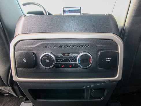 Used 2023 Ford Expedition Max Limited image 10