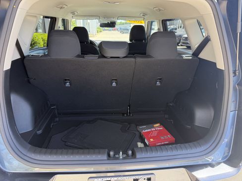 Used 2025 Kia Soul LX FWD image 10