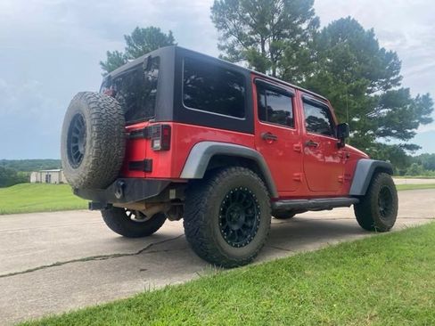 Used 2013 Jeep Wrangler Unlimited Sport AWD/4WD image 8