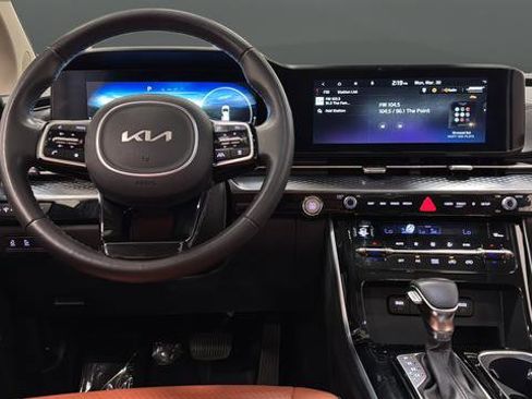 Used 2024 Kia Carnival SX Prestige image 11