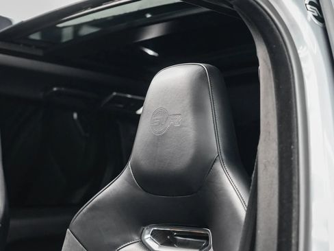 Used 2020 Land Rover Range Rover Sport SVR image 37