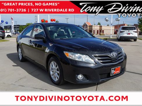 Used 2011 Toyota Camry XLE w/ SE/XLE Extra-Value Pkg FWD image 1