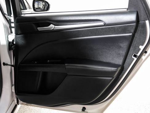 Used 2017 Ford Fusion Titanium FWD image 61