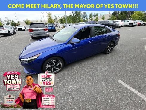 Used 2023 Hyundai Elantra SEL w/ Convenience Package FWD image 7