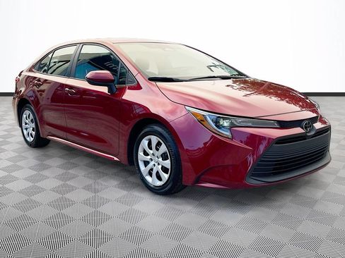 Used 2024 Toyota Corolla LE FWD image 30