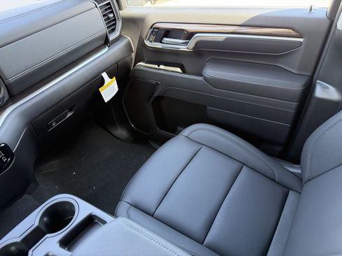 New 2026 Chevrolet Silverado 2500 LT w/ All Star Edition AWD/4WD image 14