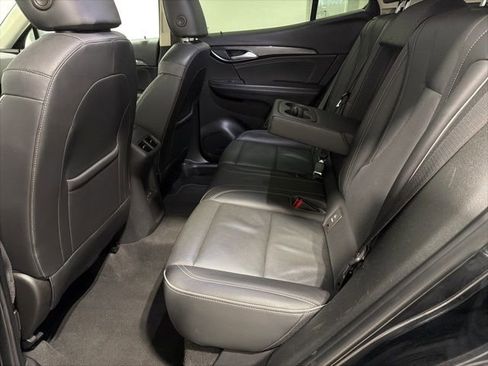 Used 2023 Buick Envision Essence image 25