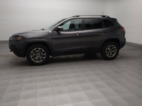 Used 2020 Jeep Cherokee Trailhawk image 2